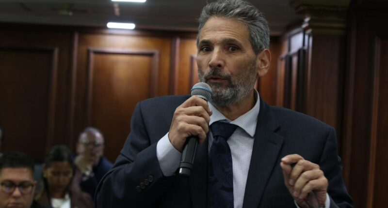 NOTA + FOTO: Grupo Parlamentario Libertad respalda reforma eléctrica y exige descentralizar el sector para superar el colapso